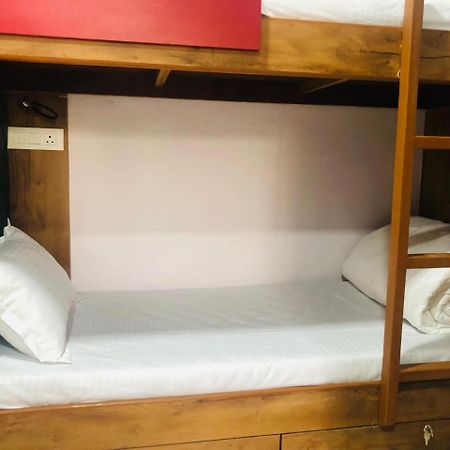 Everest Stays Rooms And Dormitory Bombay Extérieur photo
