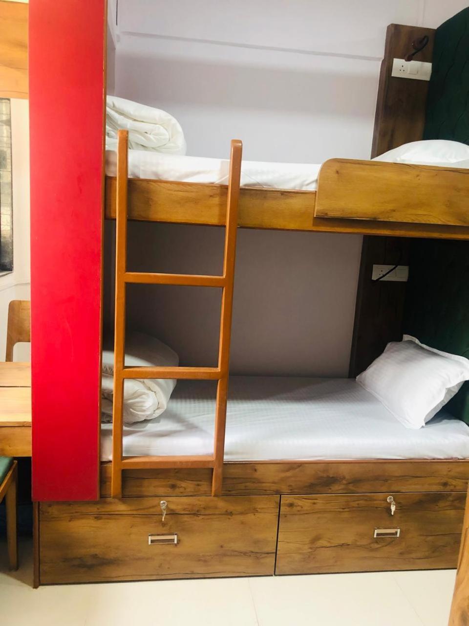 Everest Stays Rooms And Dormitory Bombay Extérieur photo
