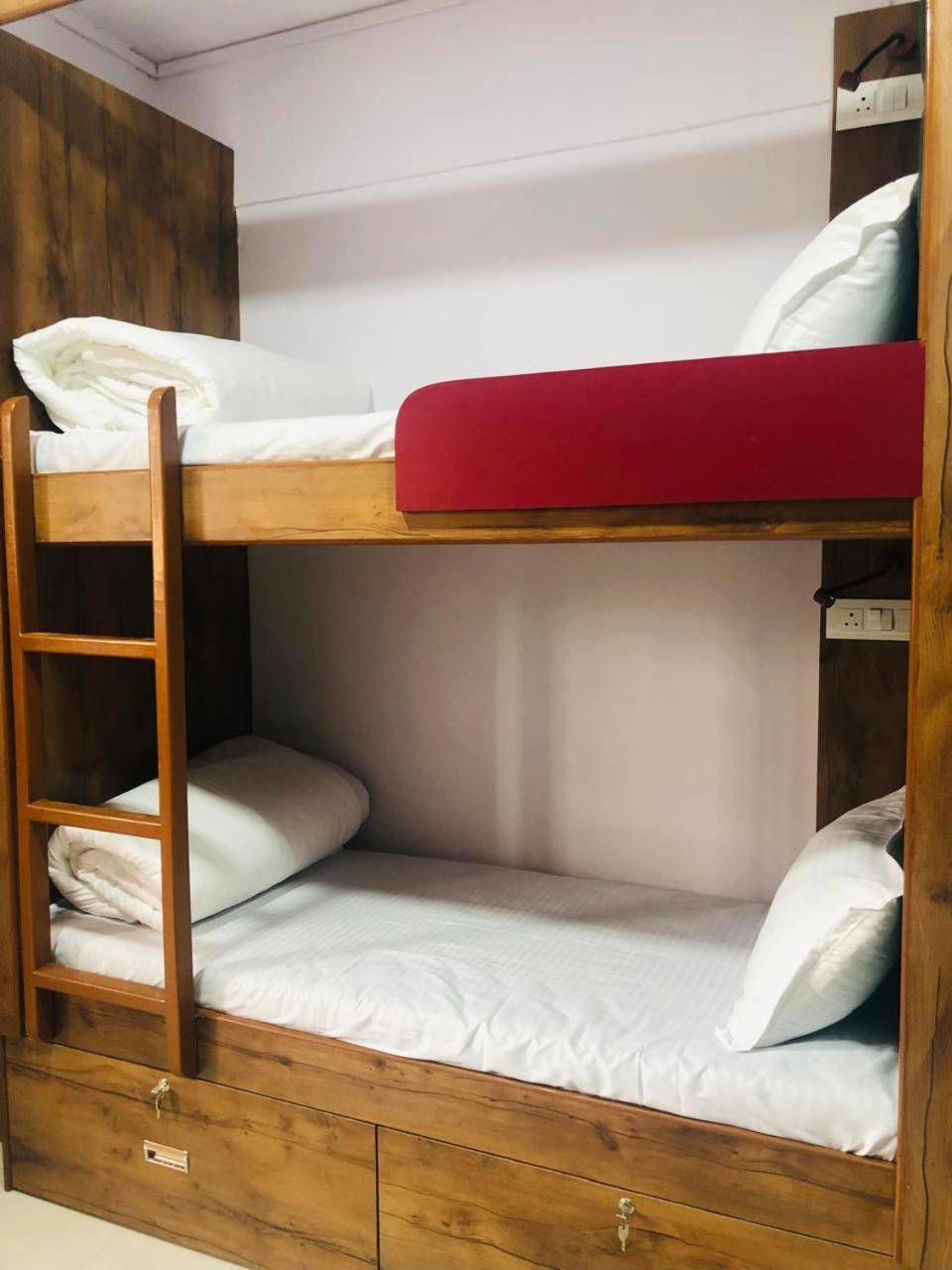Everest Stays Rooms And Dormitory Bombay Extérieur photo