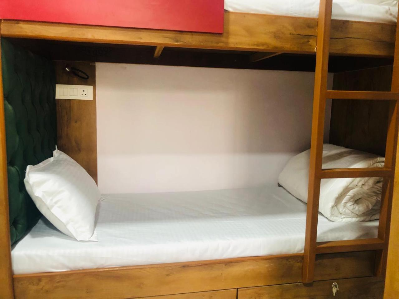 Everest Stays Rooms And Dormitory Bombay Extérieur photo
