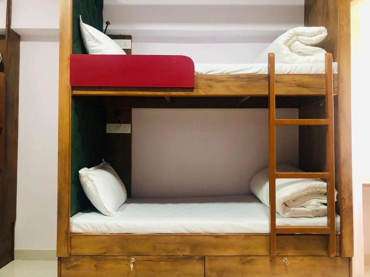 Everest Stays Rooms And Dormitory Bombay Extérieur photo